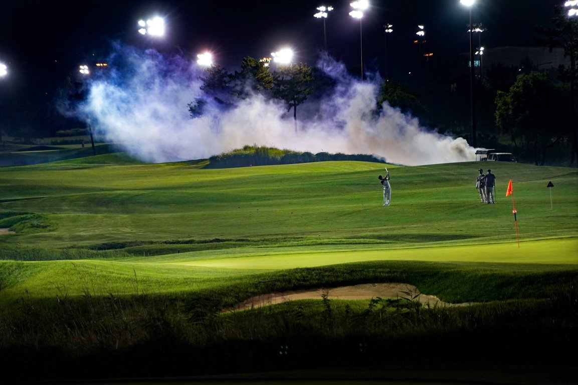 Night golf.jpg