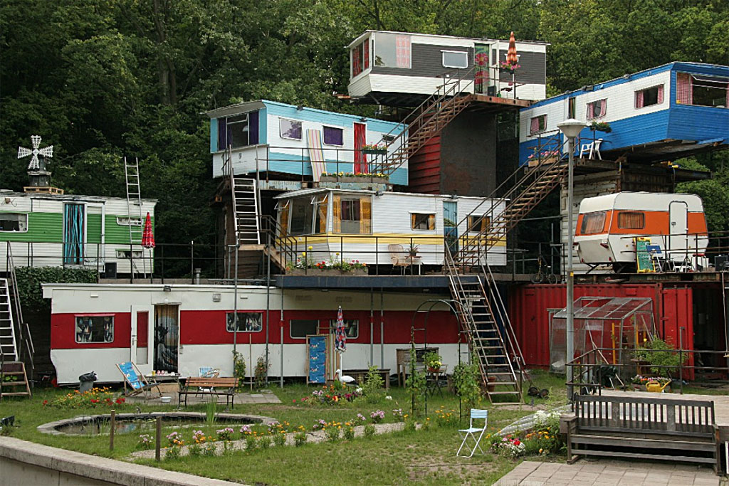 one man's trailer park- redneck mansion.jpg