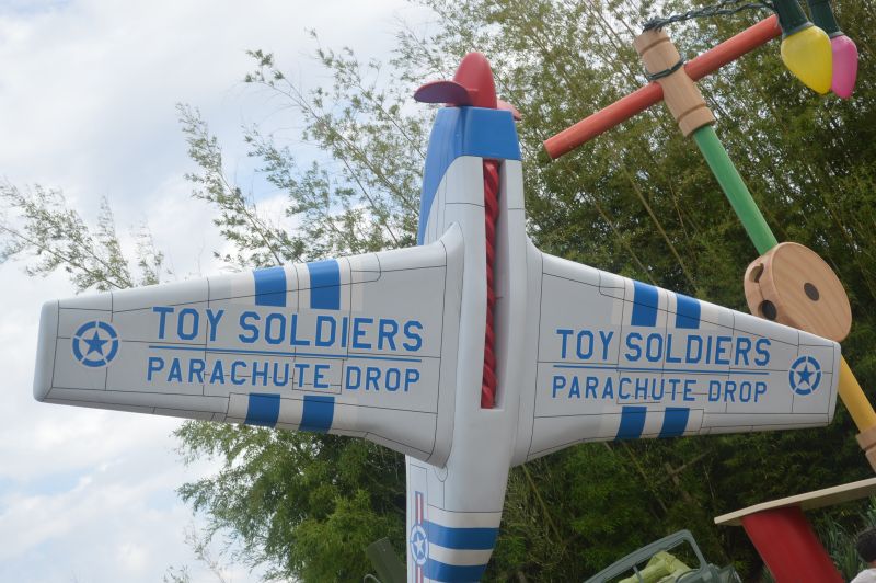 parachute disneyland paris