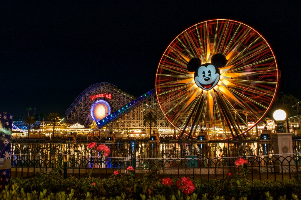 Paradise_Pier.jpg