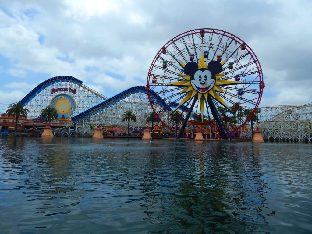 paradise_pier.jpg