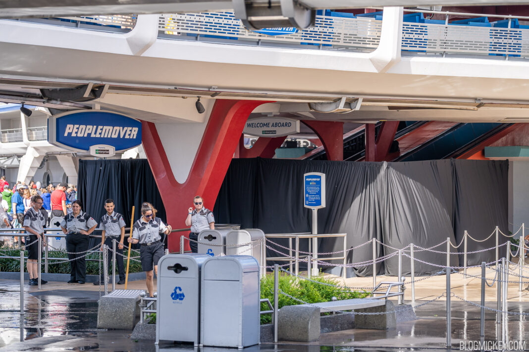 peoplemover-ramp-broken-1-1068x712.jpg