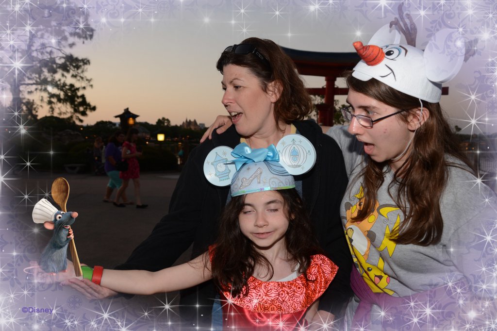 PhotoPass_Visiting_EPCOT_404824614632.JPG