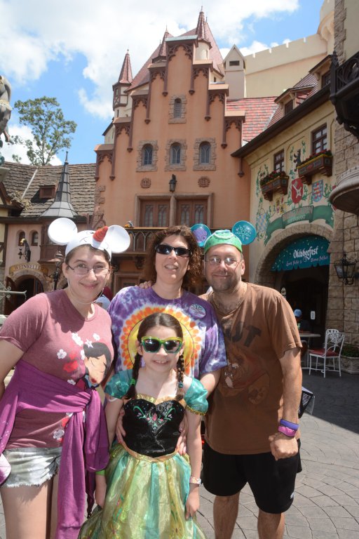 PhotoPass_Visiting_EPCOT_404870084691.JPG