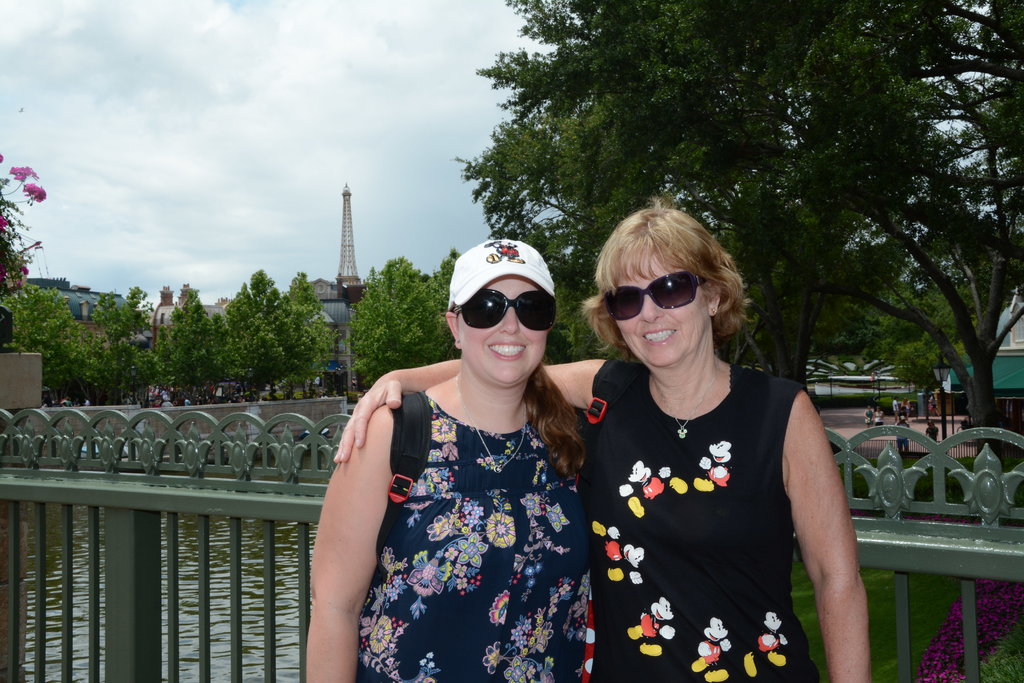 PhotoPass_Visiting_EPCOT_411378314086.JPG