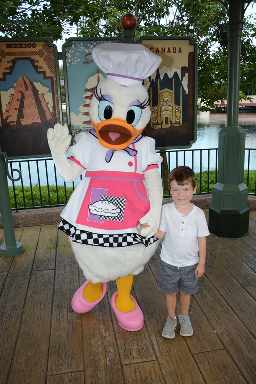 PhotoPass_Visiting_EPCOT_413379040662.JPG