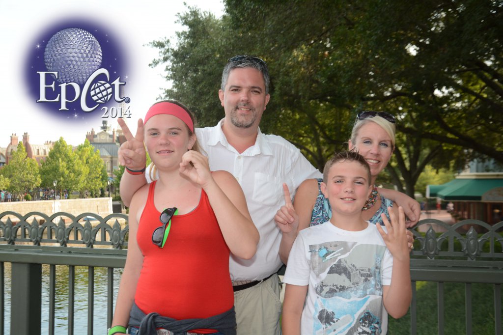 PhotoPass_Visiting_EPCOT_7042745568.jpg