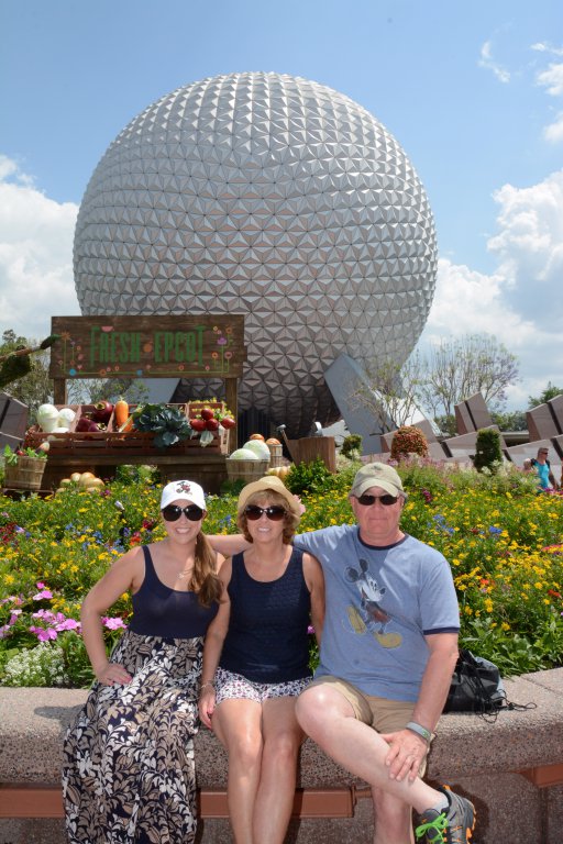 PhotoPass_Visiting_Epcot_7676005043.jpg