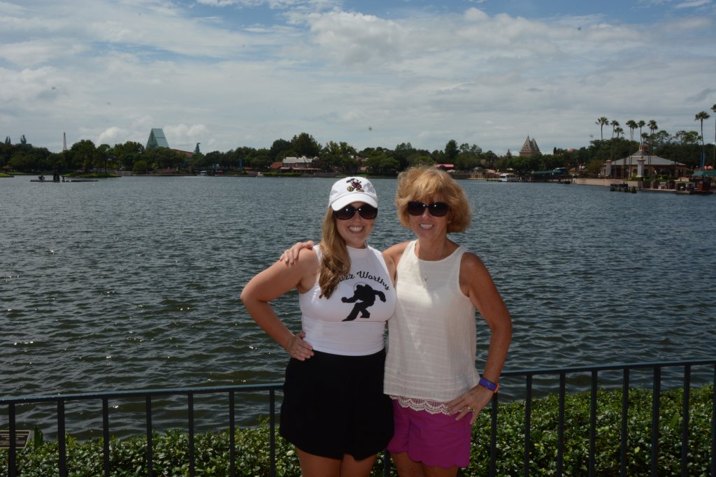 PhotoPass_Visiting_EPCOT_7791708155.jpeg