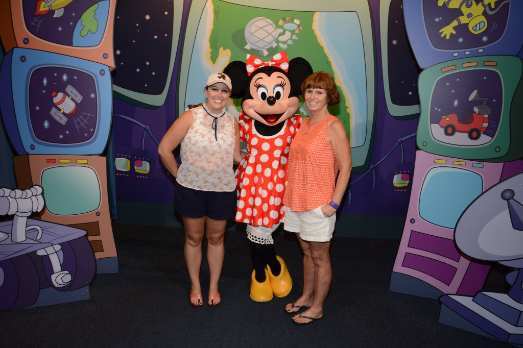 PhotoPass_Visiting_EPCOT_7850184259.jpeg