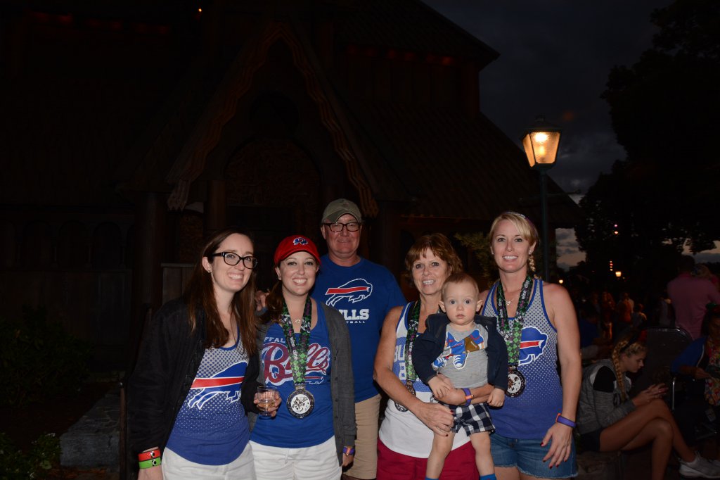 PhotoPass_Visiting_EPCOT_7854202469.jpeg