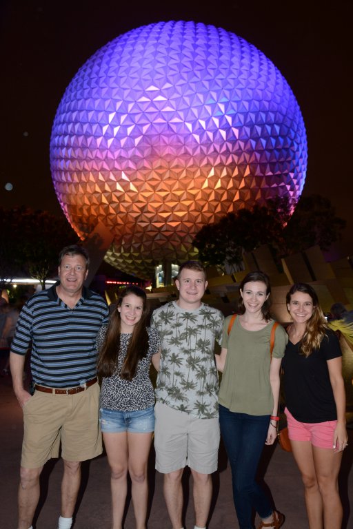 PhotoPass_Visiting_EPCOT_7957084942.jpeg