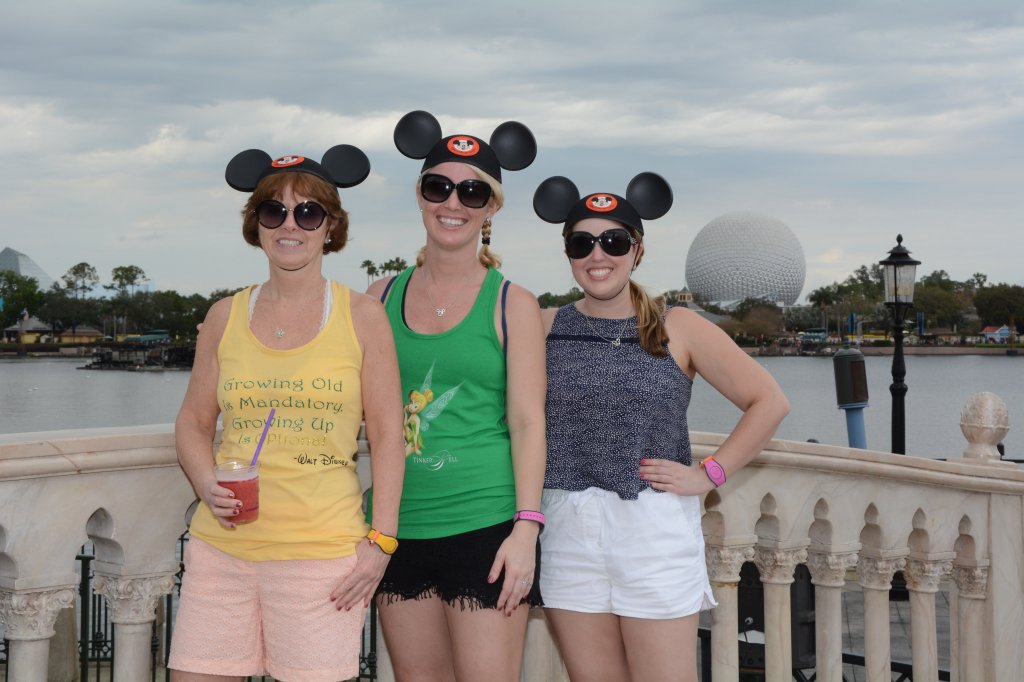 PhotoPass_Visiting_EPCOT_7974398593.jpeg