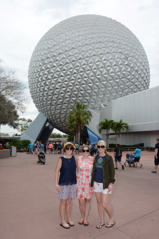 PhotoPass_Visiting_EPCOT_7974684778.jpeg