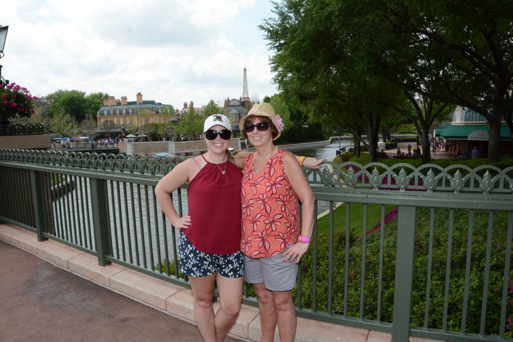 PhotoPass_Visiting_EPCOT_7995057536.jpeg