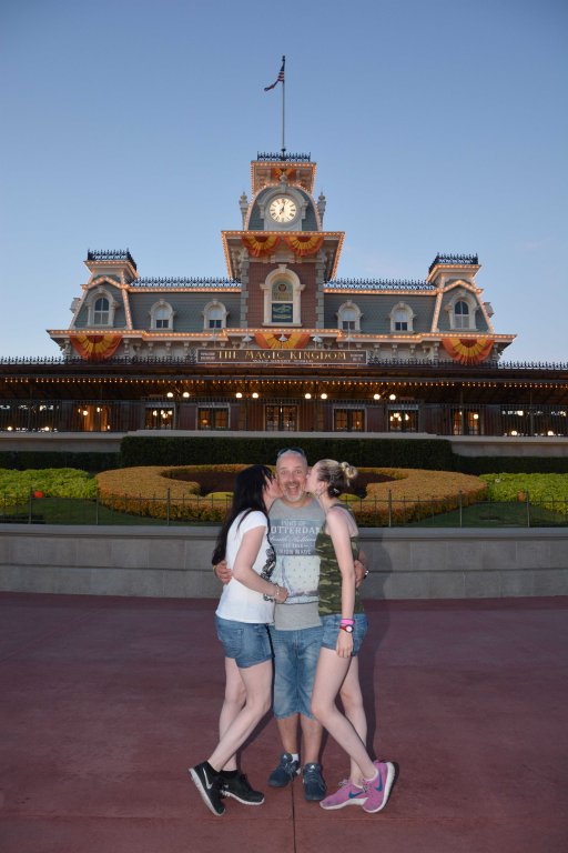 PhotoPass_Visiting_Magic_Kingdom_Park_7491082309.jpg