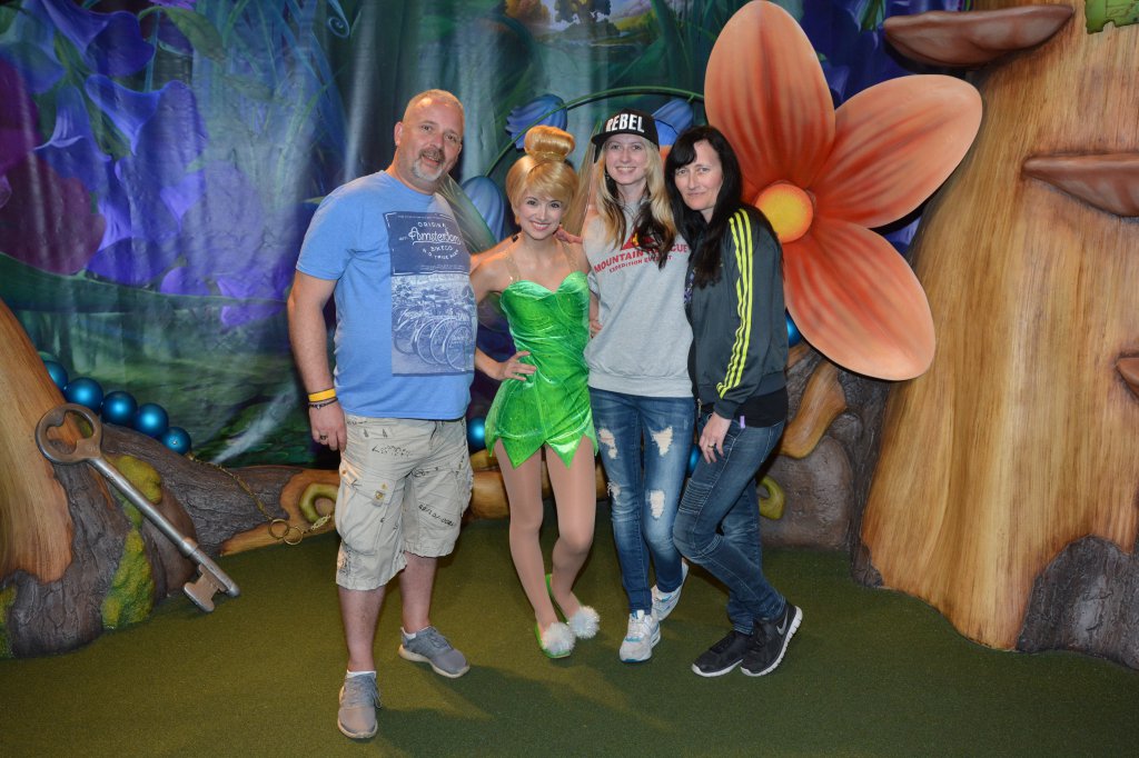 PhotoPass_Visiting_Magic_Kingdom_Park_7493047333.jpg