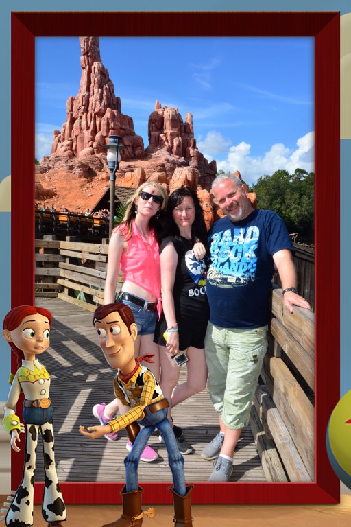 PhotoPass_Visiting_Magic_Kingdom_Park_7495340339.jpg