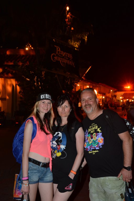 PhotoPass_Visiting_Mickeys_Not_So_Scary_Halloween_Party_7495707914.jpg