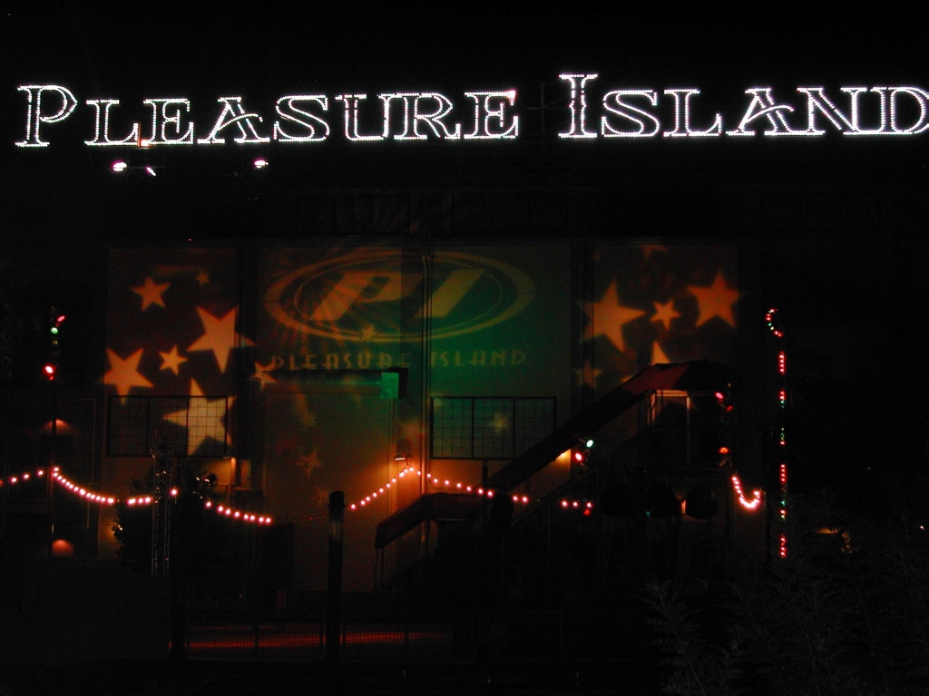 pleasure island.JPG
