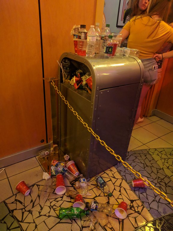 RnRtrashcan.jpg