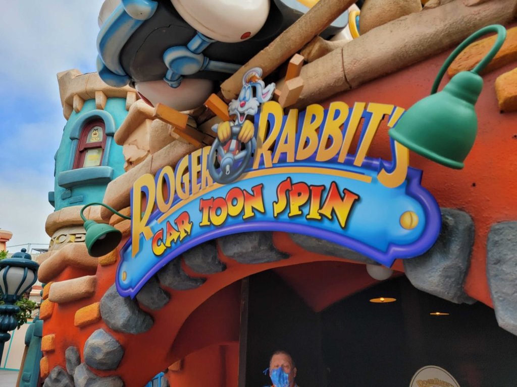 Roger-rabbit-car-toon-spin-sign-right-side-7647705-1200x900.jpg