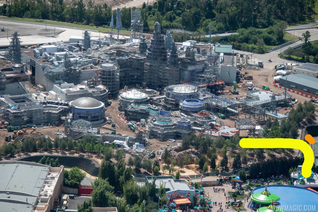 Star-Wars-Land_Full_33558.jpg