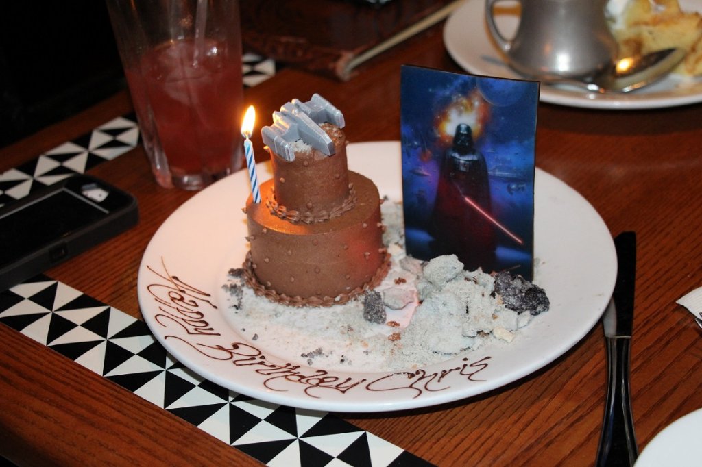 starwarscake.jpg