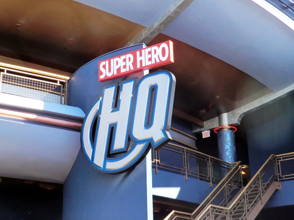Super_Hero_HQ_Disneyland.jpg