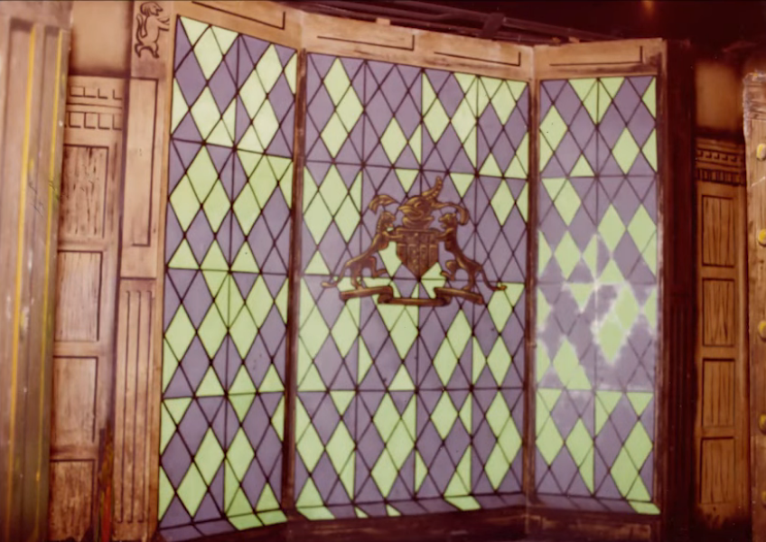 Toad Hall bay window.png