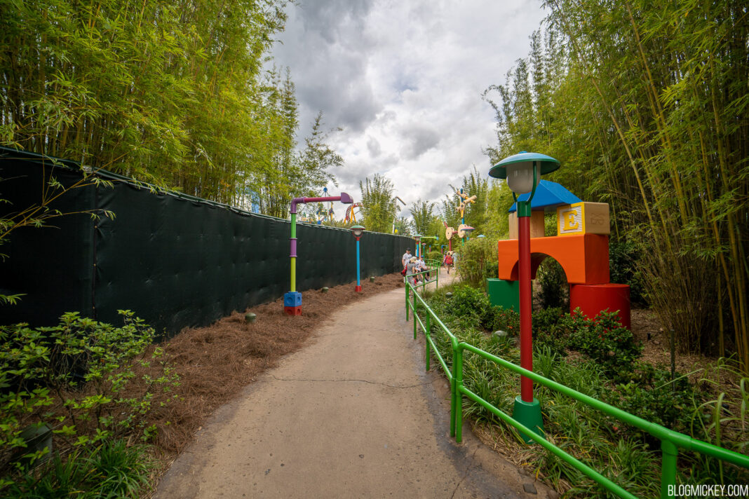 toy-story-mania-backstage-exit-construction-8-1068x712.jpg