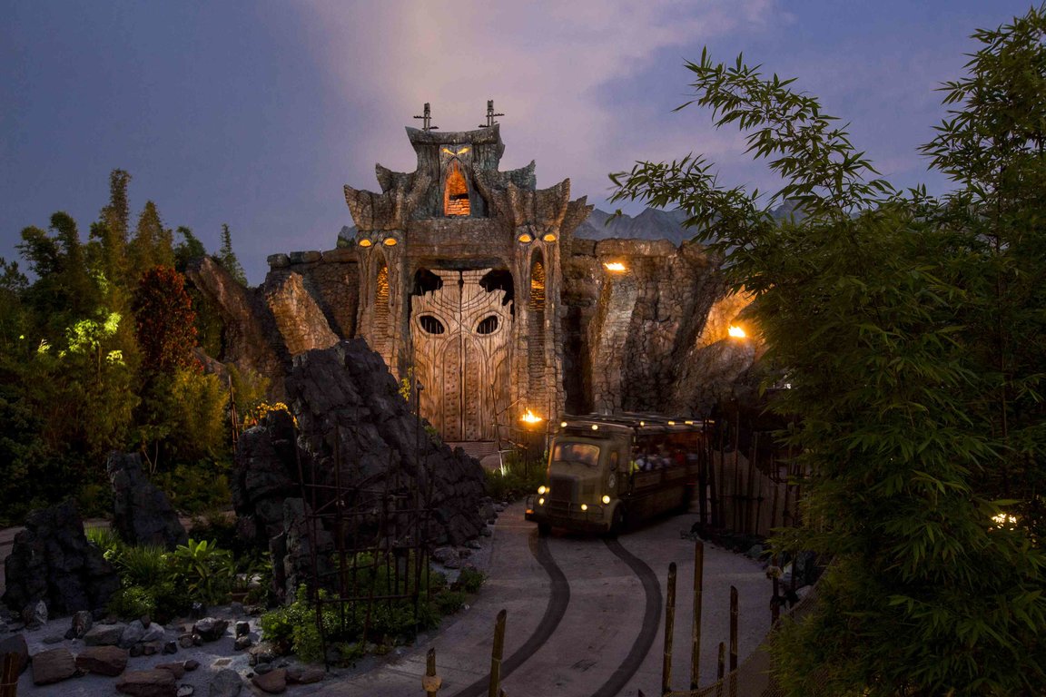 TransportvehiclesforSkullIslandReignOfKong-79f3435f4762499a8d86b74181ea2280.jpg