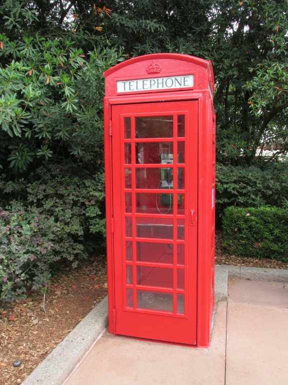 UK phone booth.jpg