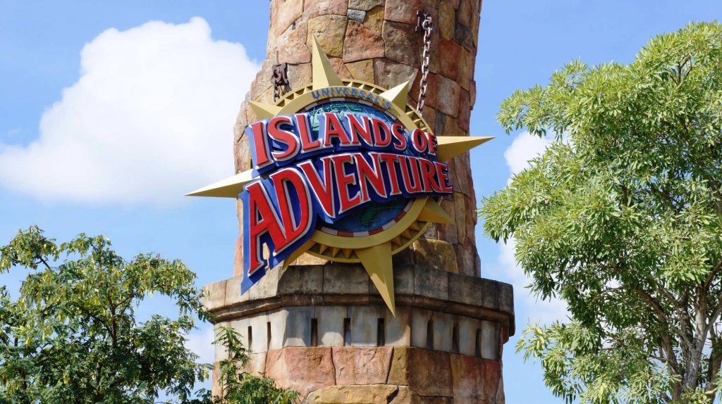 Universal-islands-of-adventure-entrance-959-oi.jpg