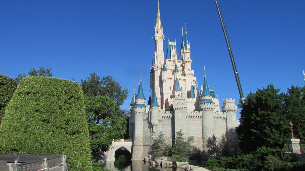 WDW Castle from Tommorowland02.jpg