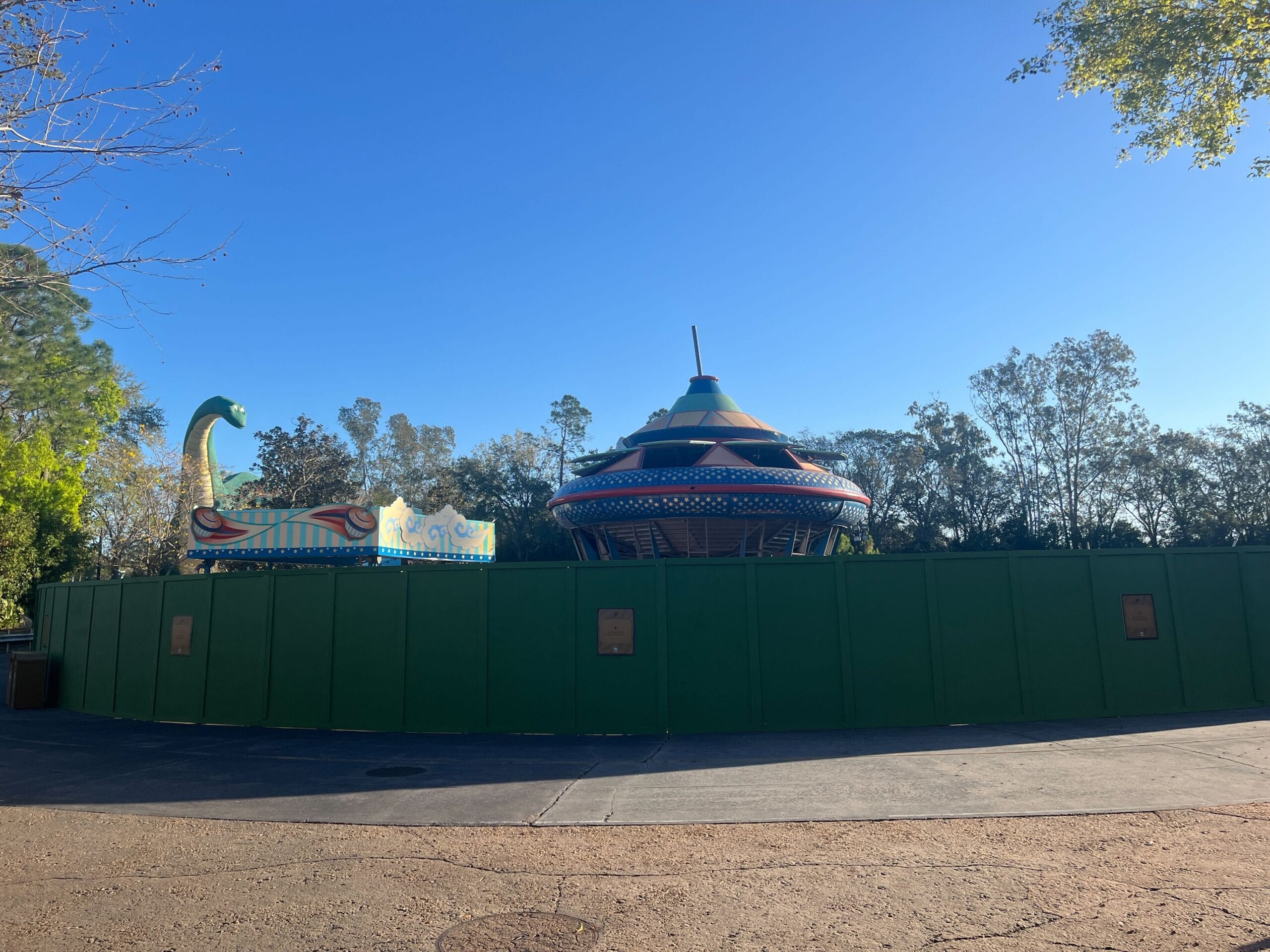 wdw-dak-dinoland-construction-02.21.2025-1873.jpg