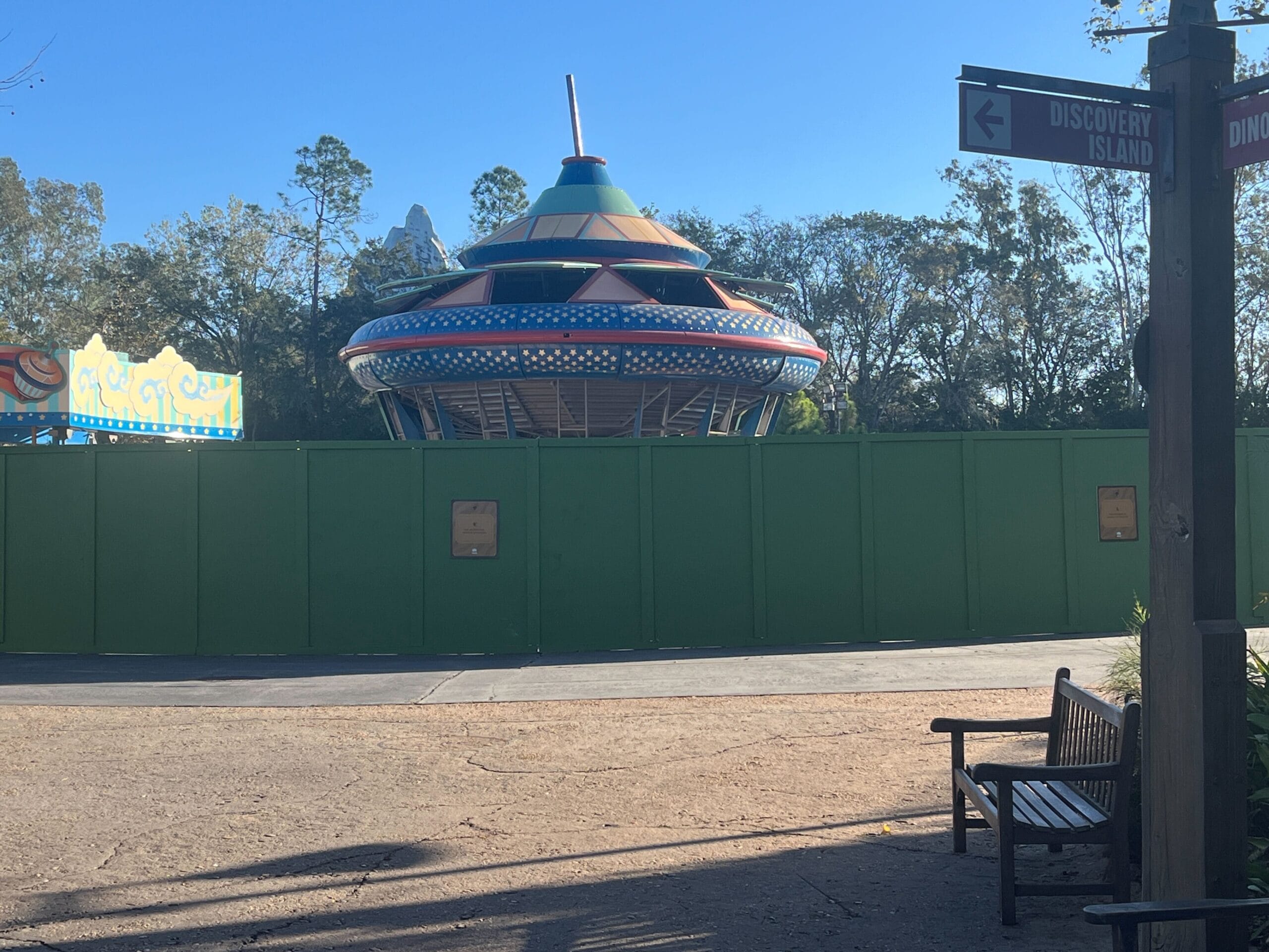 wdw-dak-dinoland-construction-02.21.2025-1888.jpg