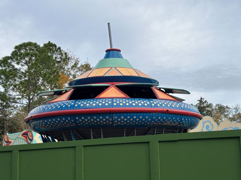 WDW-DAK-DinoRama-Demolition-1-17-25-8.jpg