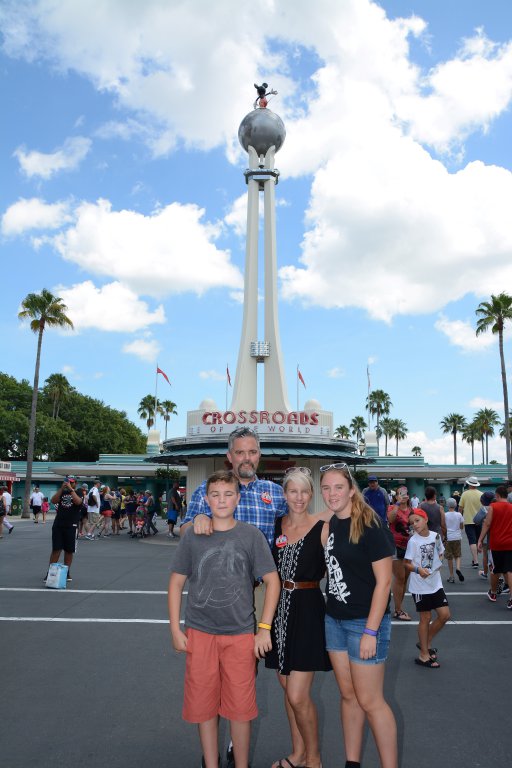 wdw2016235537965114_7780355836_dsnyRes-base_dsnyLoc-reg.jpeg