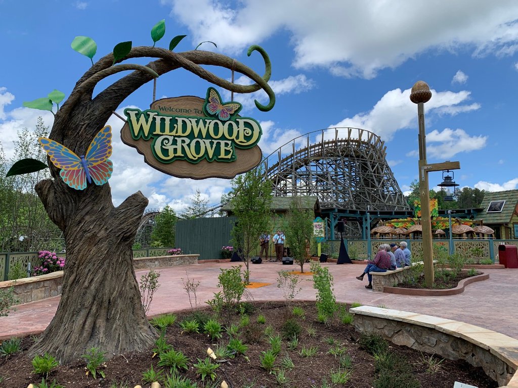 Wildwood-Grove-Entrance-Sign.jpg