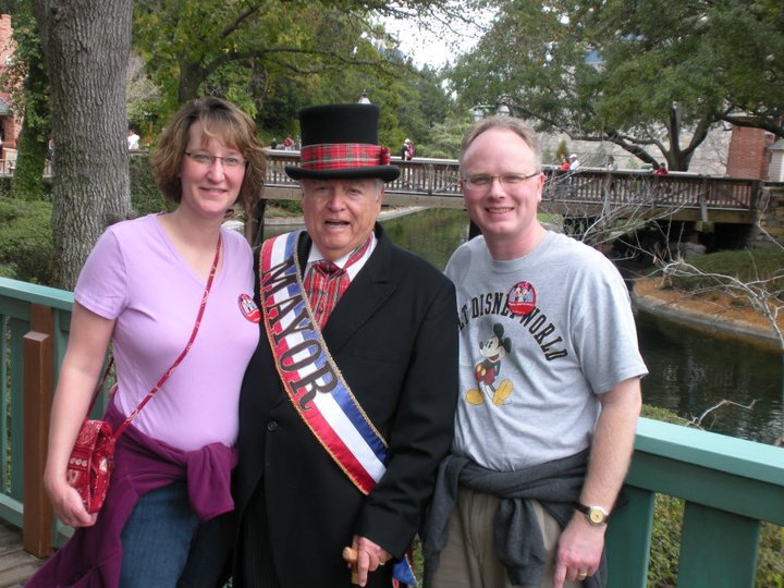 with mayor Jan 2011.jpg