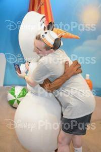 Giving Olaf Warm Hugs
