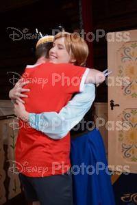 Giving Princess Anna Warm Hugs