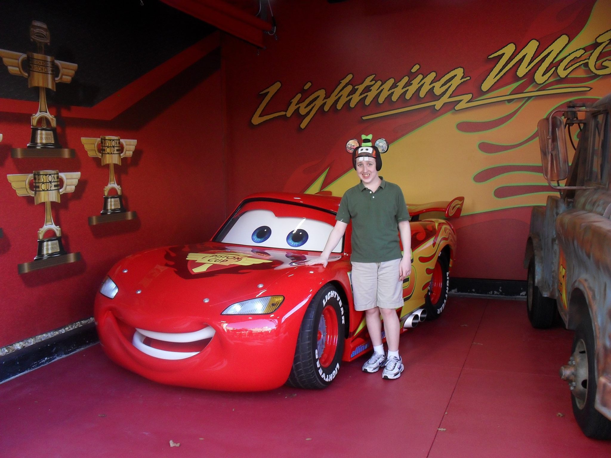 Lightning mcqueen cheap disney world